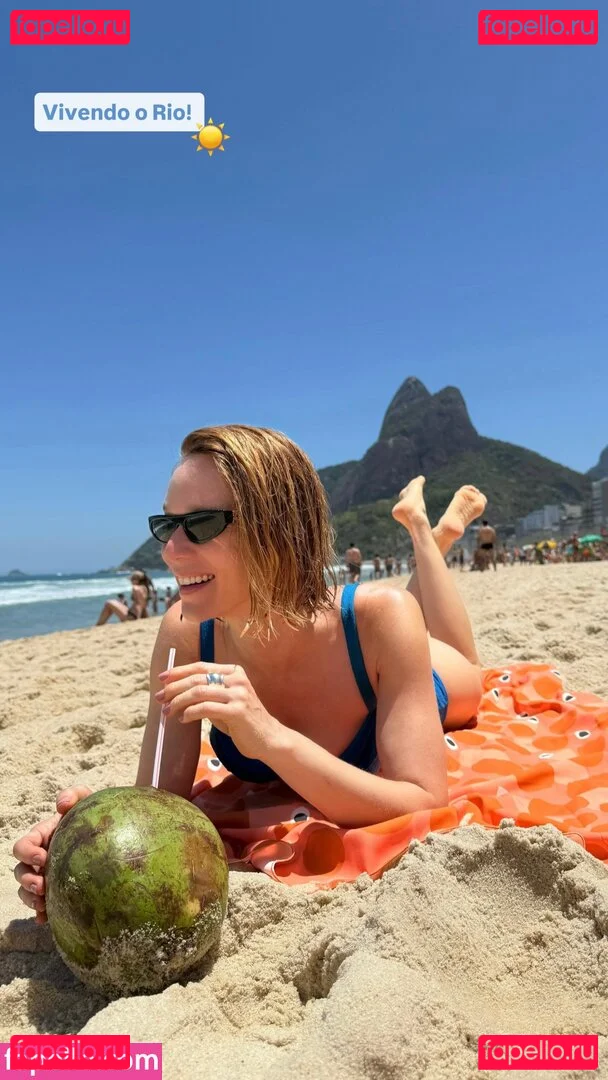 Mariana Ximenes Onlyfans Photo Gallery 