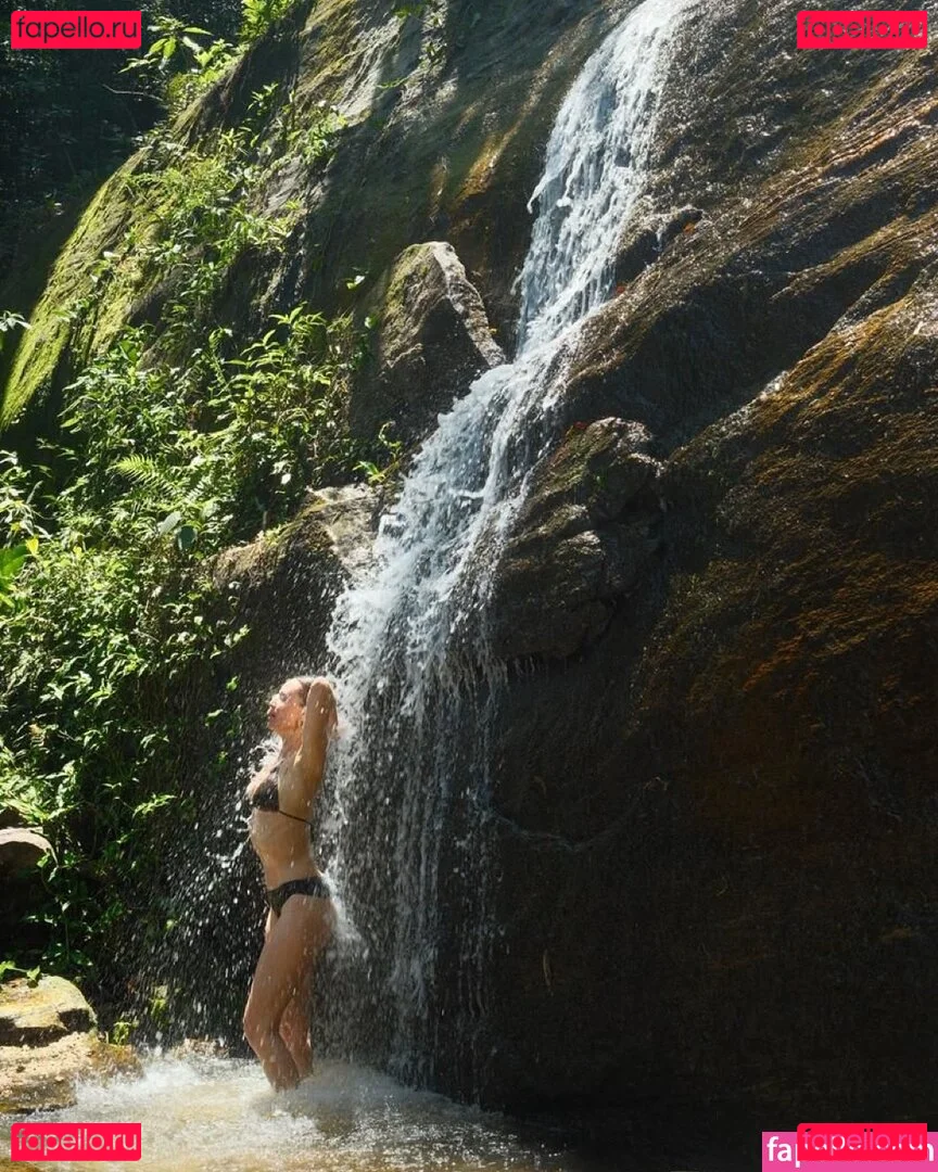 Mariana Ximenes Onlyfans Photo Gallery 