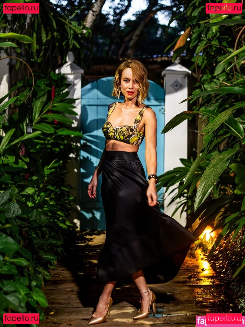 Mariana Ximenes Onlyfans Photo Gallery 