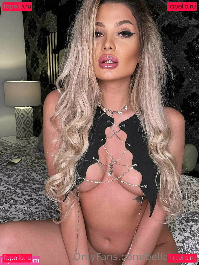 bellahotxx Onlyfans Photo Gallery 