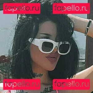 bellahotxx Onlyfans Photo Gallery 