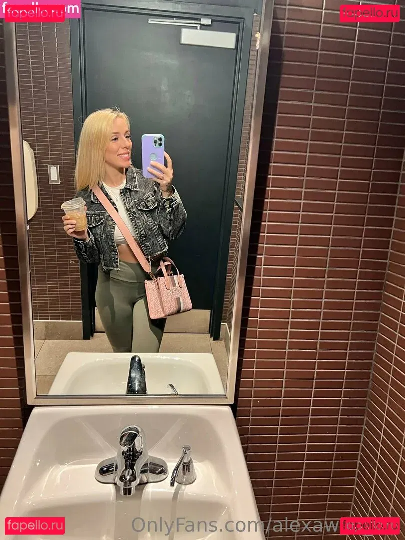 alexawild_vip Onlyfans Photo Gallery 