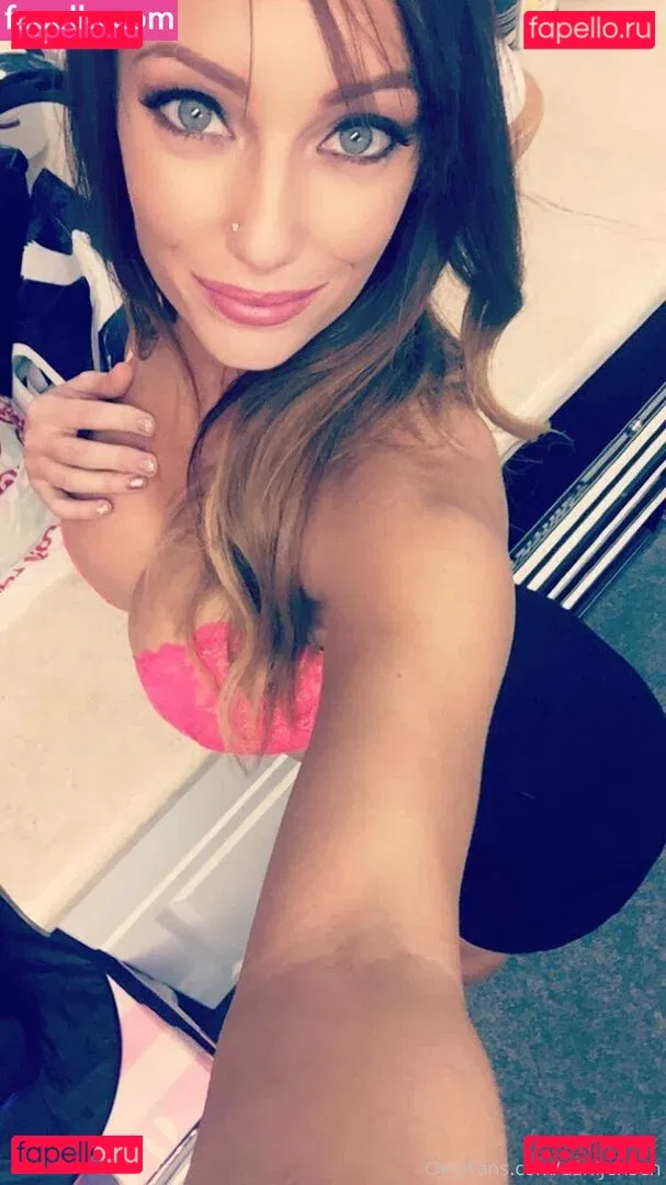 danijensen Onlyfans Photo Gallery 