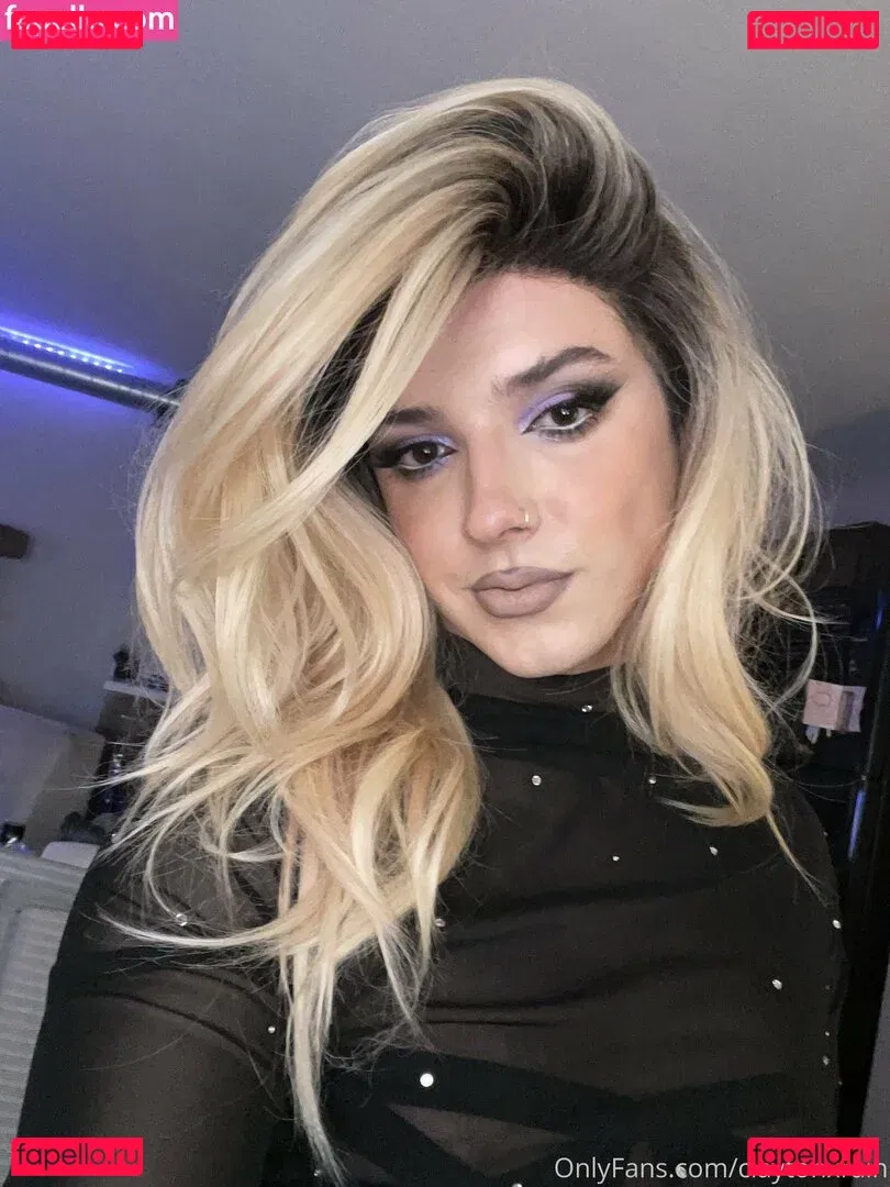 cloexrain Onlyfans Photo Gallery 