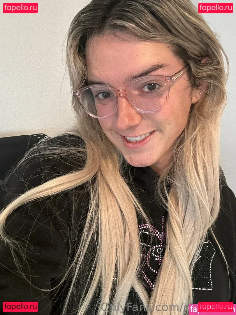 cloexrain Onlyfans Photo Gallery 