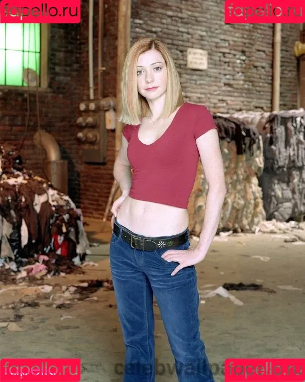 Alyson Hannigan Onlyfans Photo Gallery 