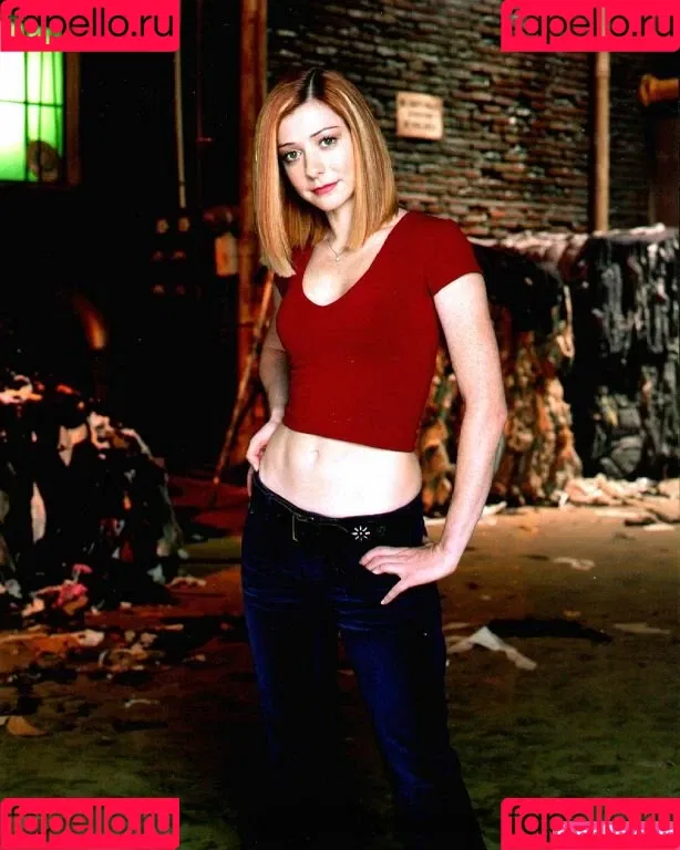 Alyson Hannigan Onlyfans Photo Gallery 