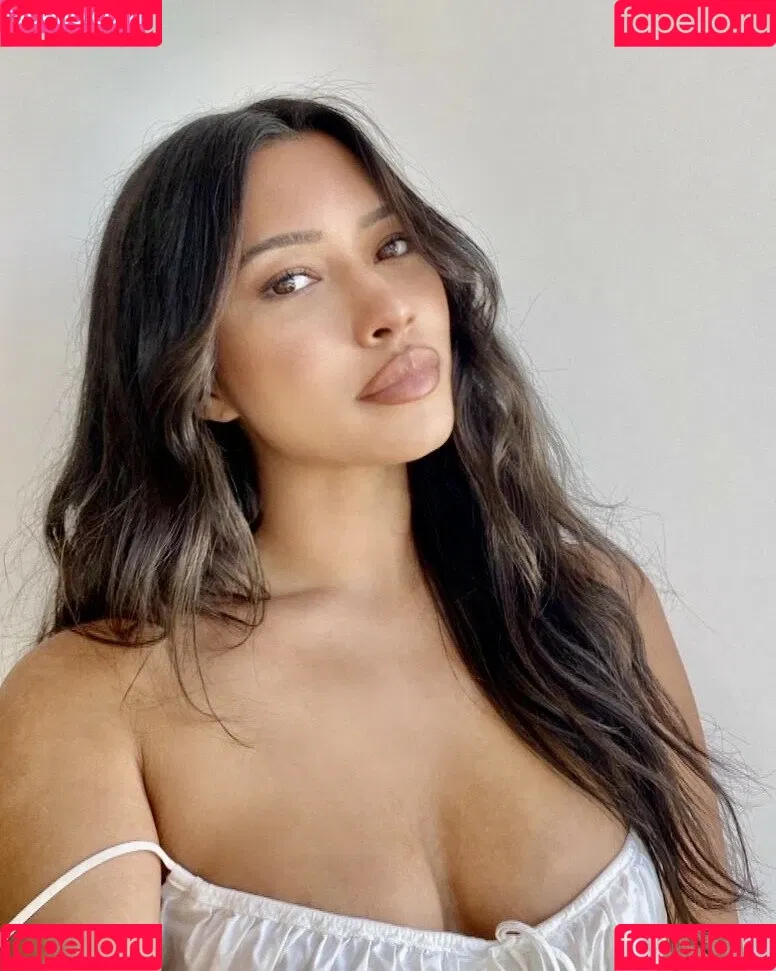 Julia Kelly Onlyfans Photo Gallery 