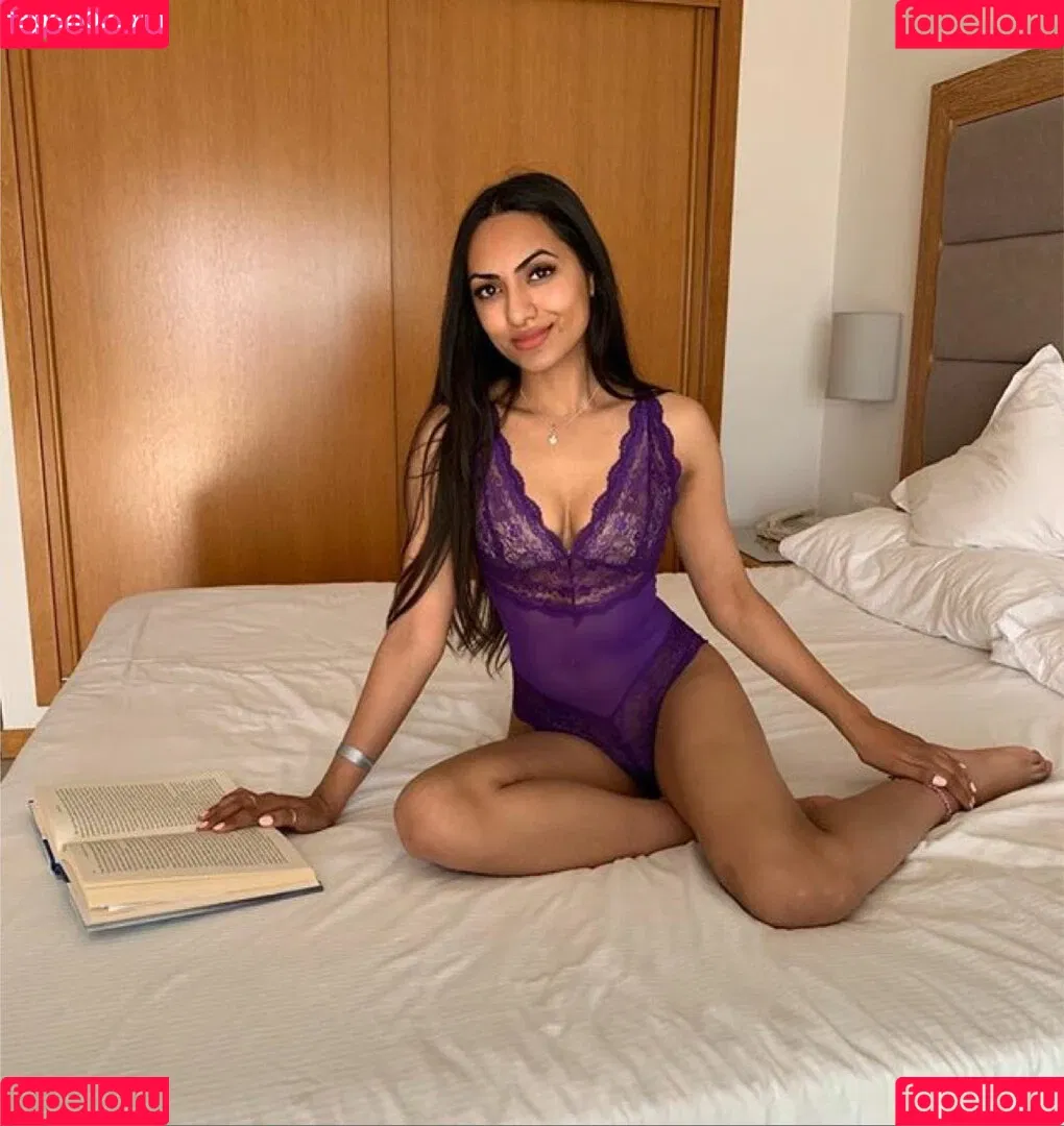 nikkirai_ Onlyfans Photo Gallery 