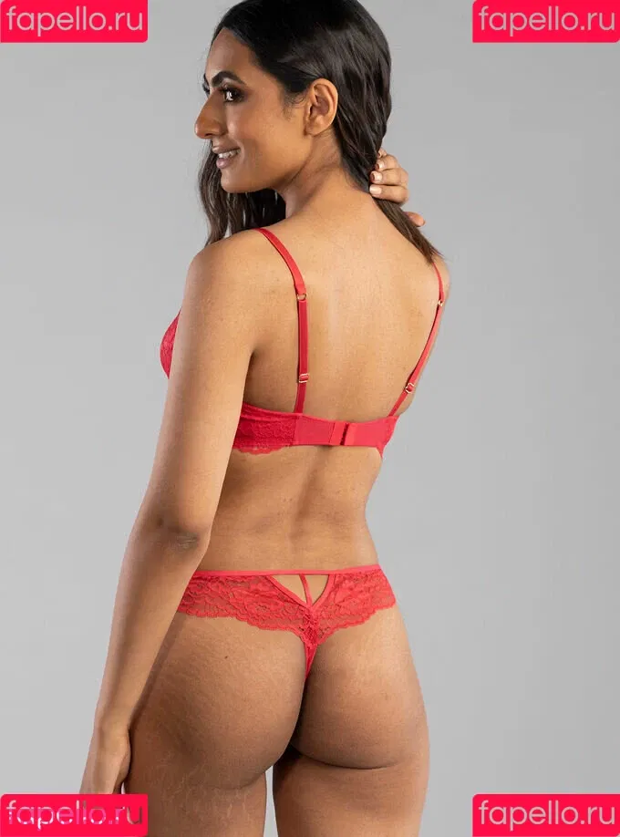 nikkirai_ Onlyfans Photo Gallery 