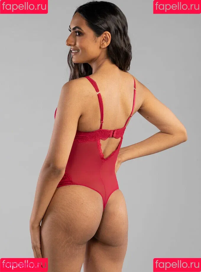 nikkirai_ Onlyfans Photo Gallery 