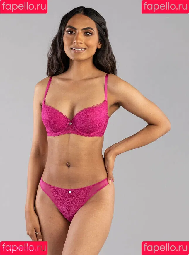 nikkirai_ Onlyfans Photo Gallery 