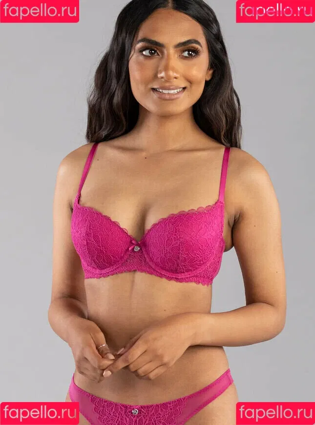 nikkirai_ Onlyfans Photo Gallery 