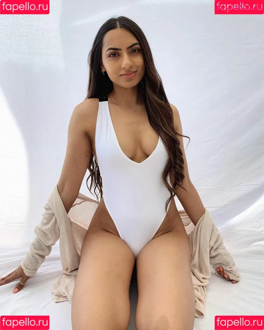 nikkirai_ Onlyfans Photo Gallery 