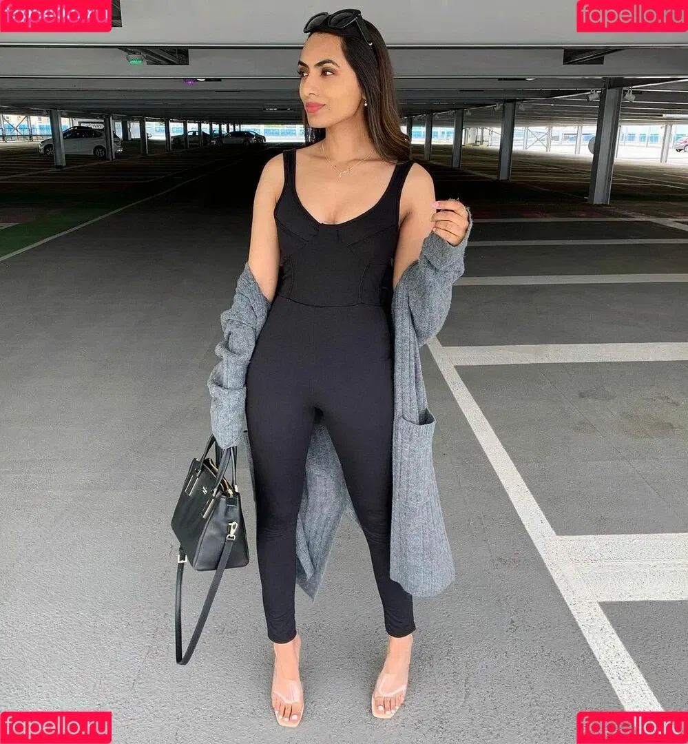 nikkirai_ Onlyfans Photo Gallery 