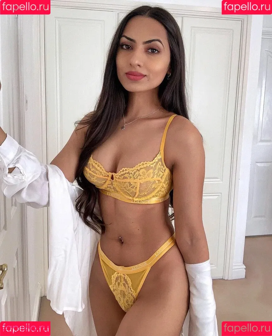 nikkirai_ Onlyfans Photo Gallery 