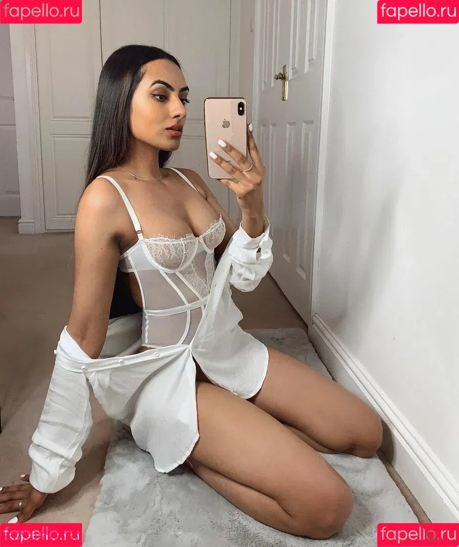 nikkirai_ Onlyfans Photo Gallery 