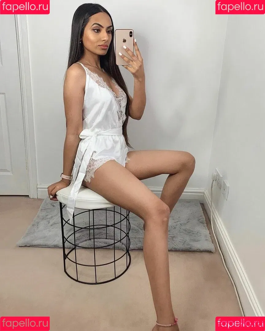 nikkirai_ Onlyfans Photo Gallery 