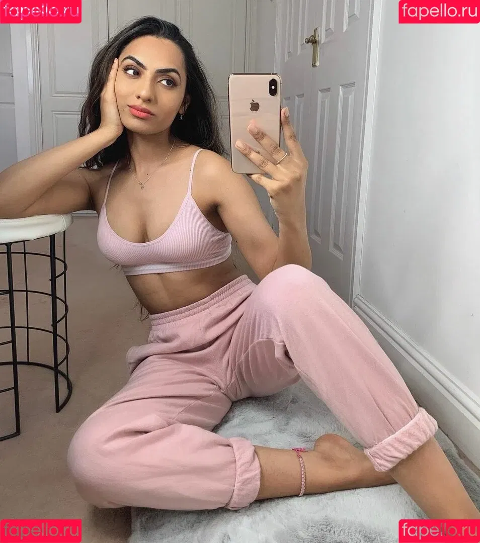 nikkirai_ Onlyfans Photo Gallery 