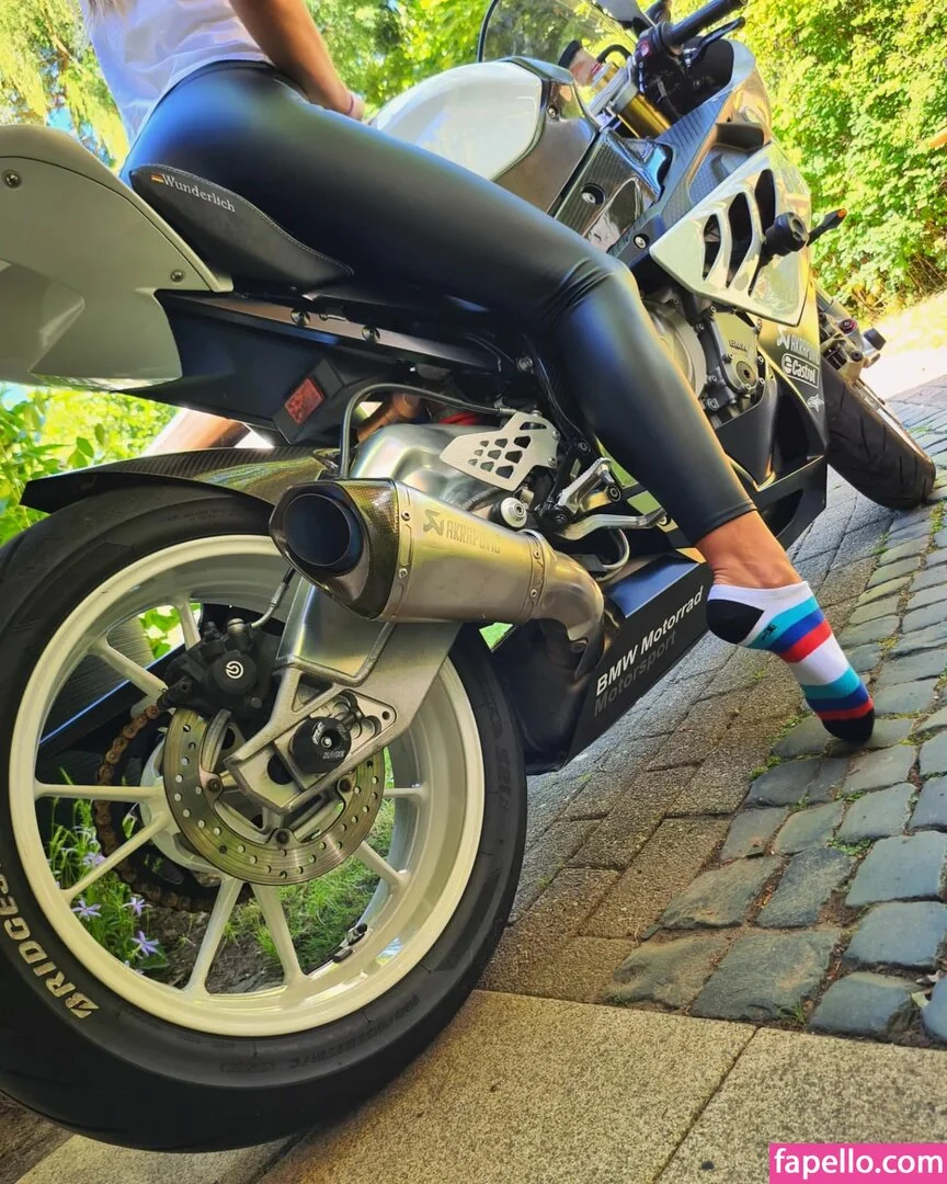 deineemily_03 Onlyfans Photo Gallery 