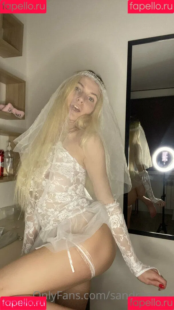 iamsandranovix Onlyfans Photo Gallery 