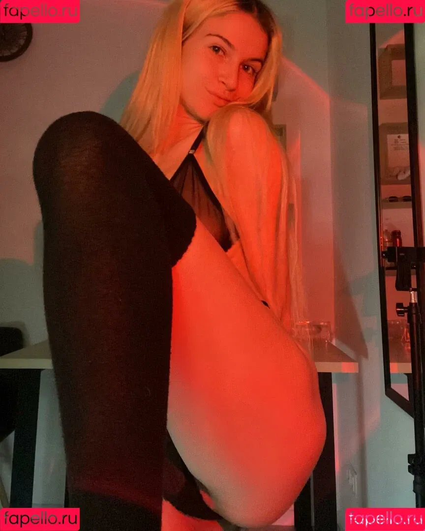 iamsandranovix Onlyfans Photo Gallery 