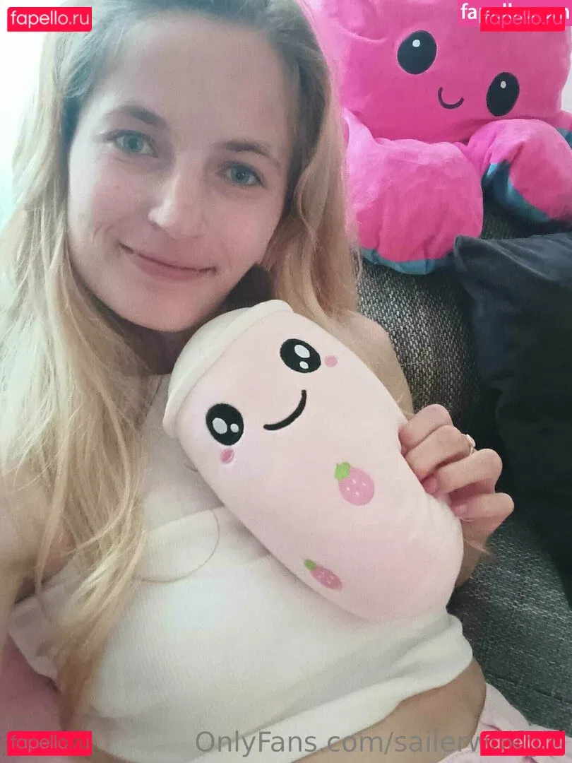 sailerwolfgirl Onlyfans Photo Gallery 