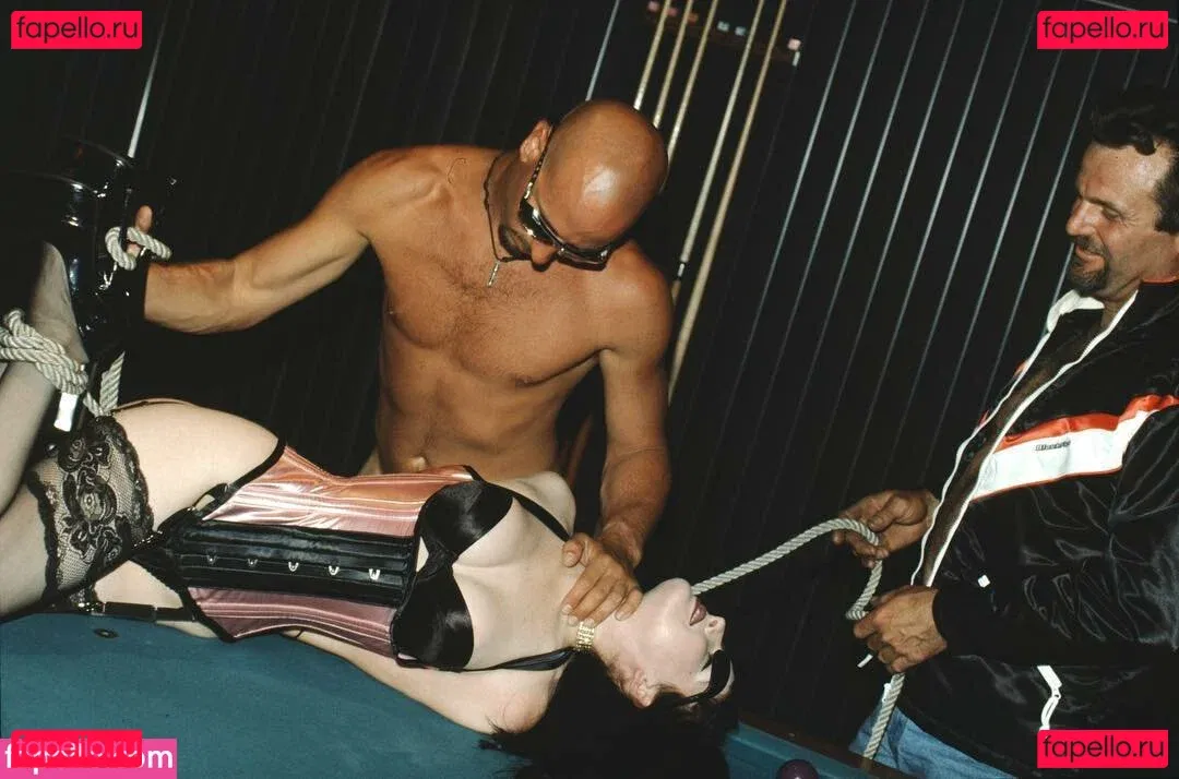 Dita Von Teese Onlyfans Photo Gallery 