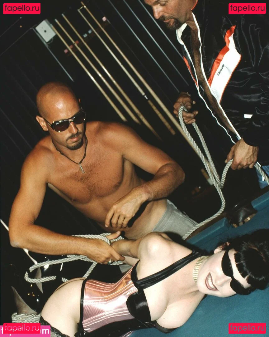 Dita Von Teese Onlyfans Photo Gallery 