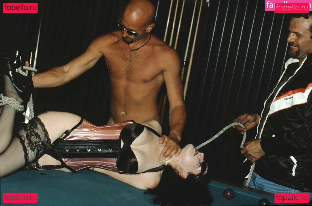 Dita Von Teese Onlyfans Photo Gallery 