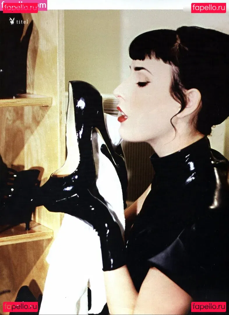 Dita Von Teese Onlyfans Photo Gallery 