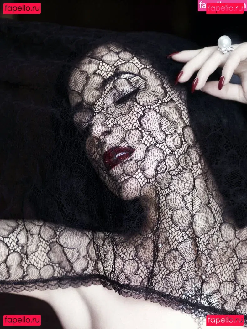 Dita Von Teese Onlyfans Photo Gallery 