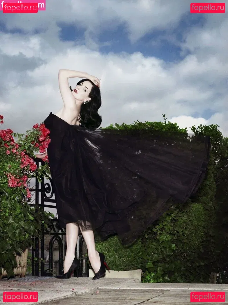Dita Von Teese Onlyfans Photo Gallery 