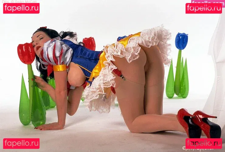 Dita Von Teese Onlyfans Photo Gallery 