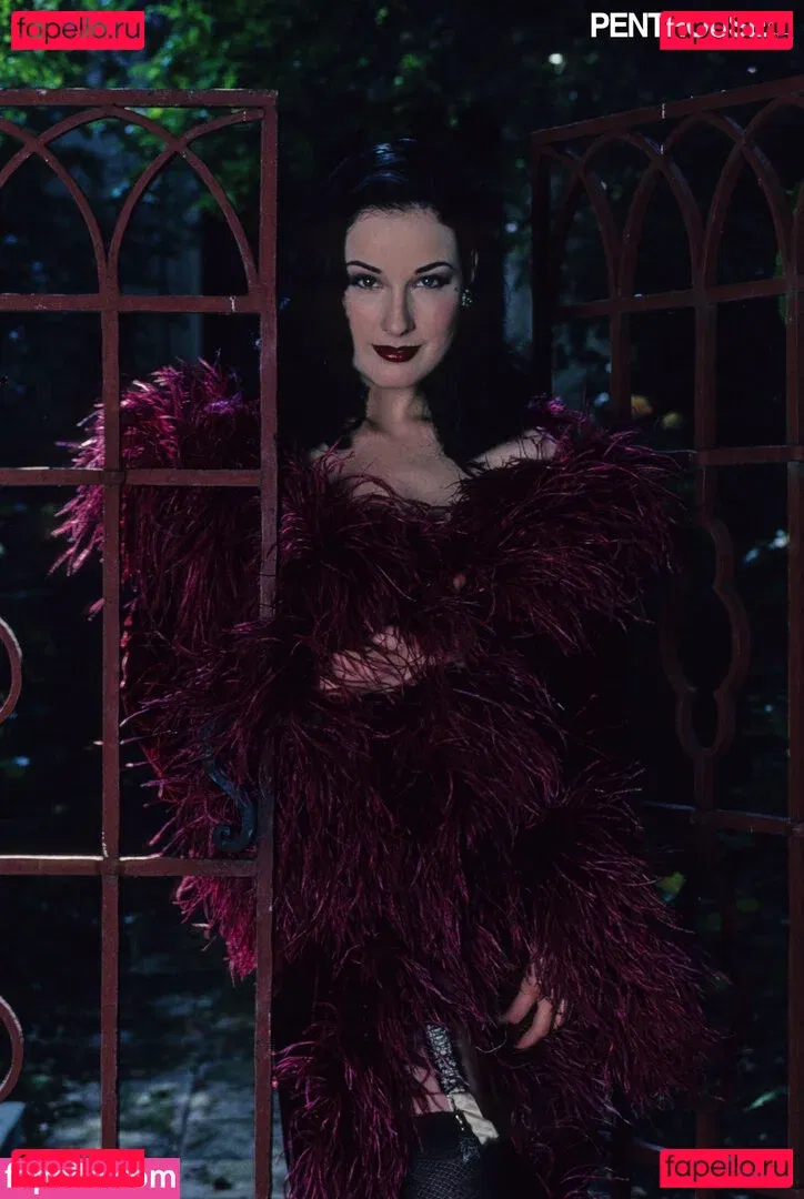 Dita Von Teese Onlyfans Photo Gallery 