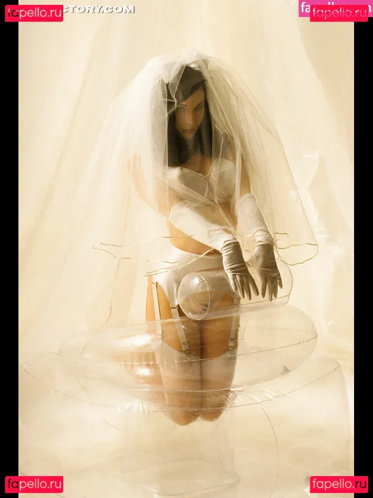 Dita Von Teese Onlyfans Photo Gallery 