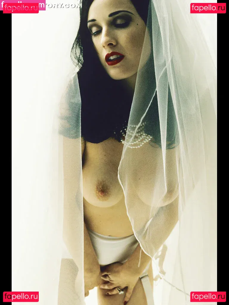 Dita Von Teese Onlyfans Photo Gallery 