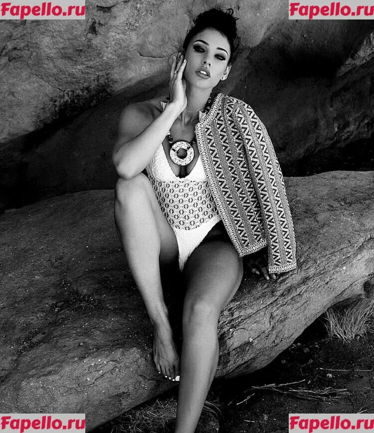 Lauren Racine Wood Onlyfans Photo Gallery 