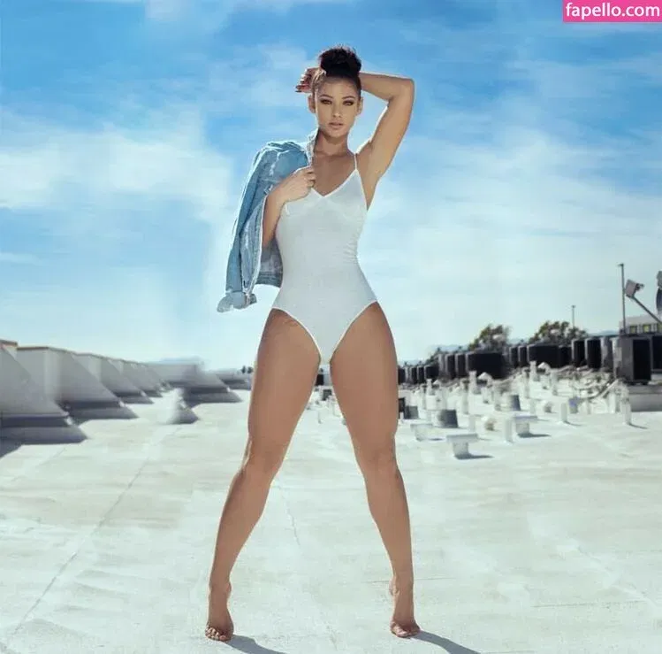 Lauren Racine Wood Onlyfans Photo Gallery 