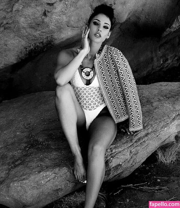 Lauren Racine Wood Onlyfans Photo Gallery 