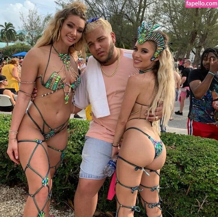 Lauren Racine Wood Onlyfans Photo Gallery 