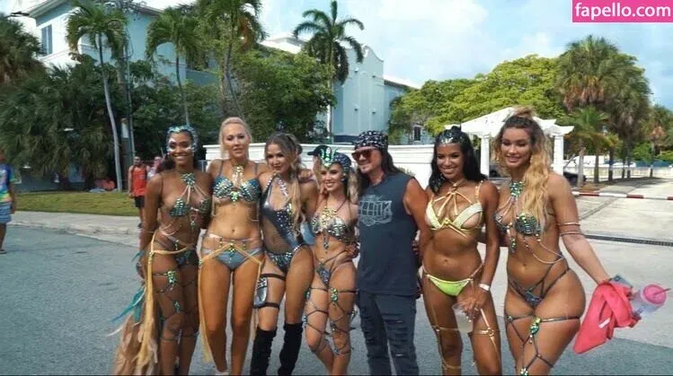 Lauren Racine Wood Onlyfans Photo Gallery 