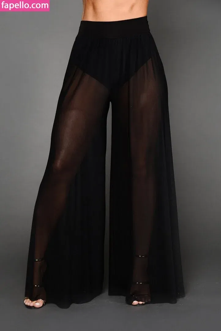 Lauren Racine Wood Onlyfans Photo Gallery 