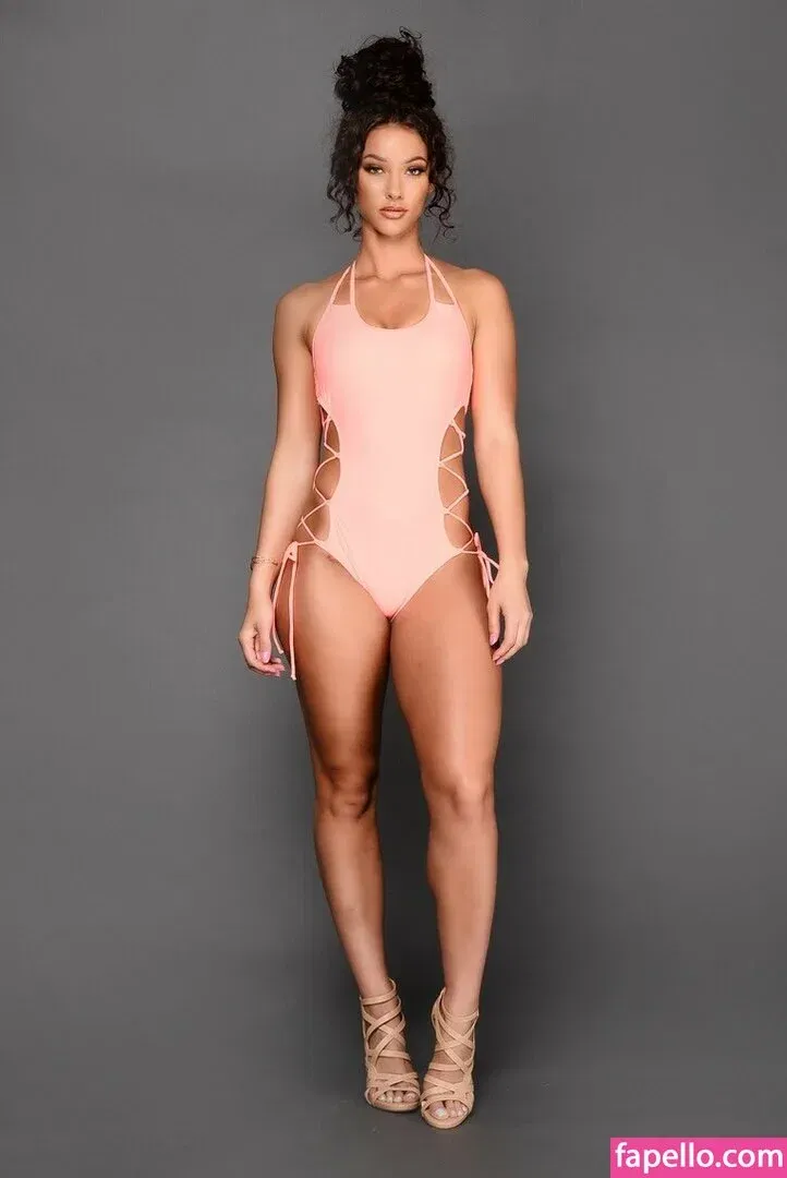 Lauren Racine Wood Onlyfans Photo Gallery 