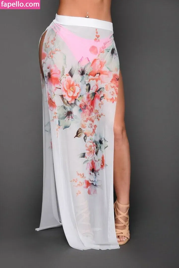 Lauren Racine Wood Onlyfans Photo Gallery 