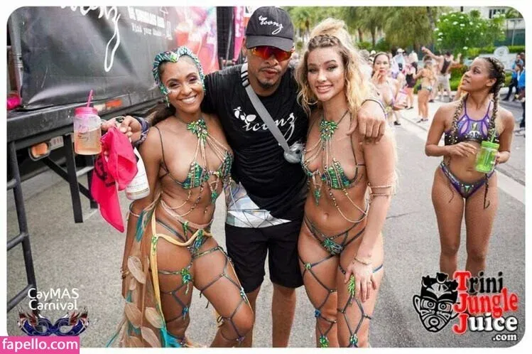 Lauren Racine Wood Onlyfans Photo Gallery 