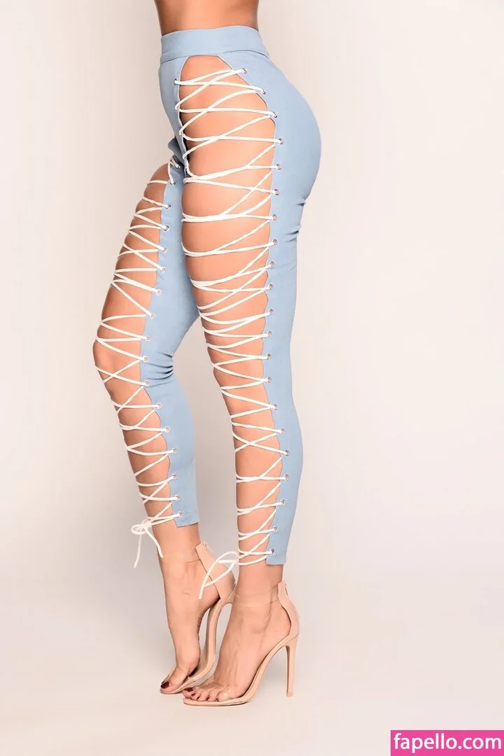 Lauren Racine Wood Onlyfans Photo Gallery 