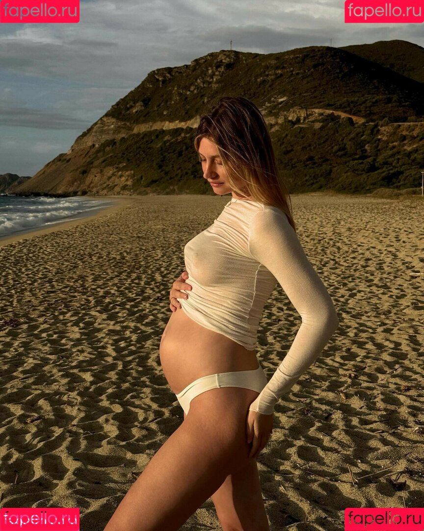 Marine Dauchez Nude Onlyfans Photo 32