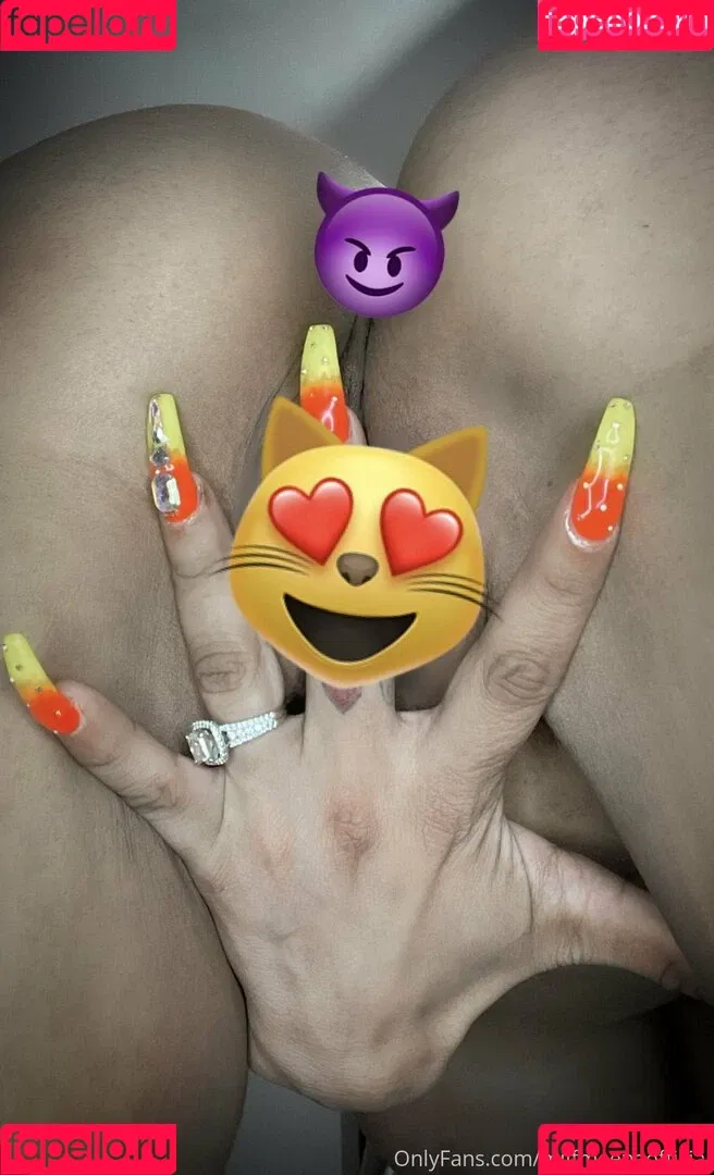 missmeenaofficial Onlyfans Photo Gallery 