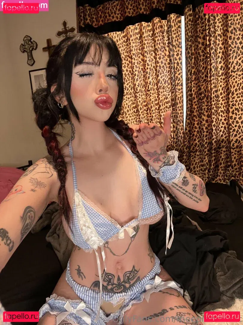 Meepmomentt Onlyfans Photo Gallery 